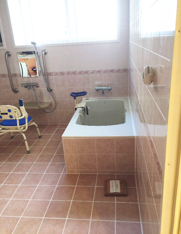 愛知県愛西市のデイケア施設　浴室