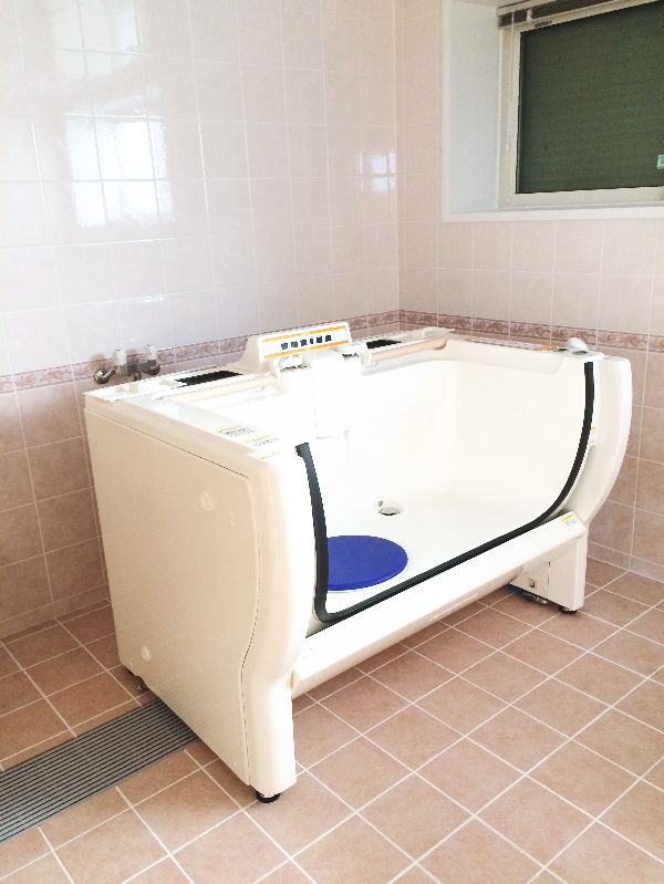 愛知県愛西市のデイケア施設　 機械浴